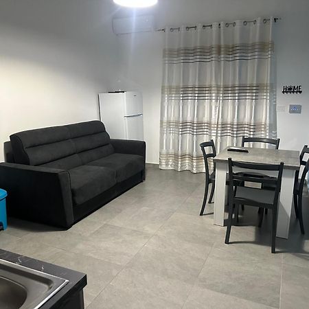 Ferienwohnung Nathouse Villafranca Tirrena Exterior foto
