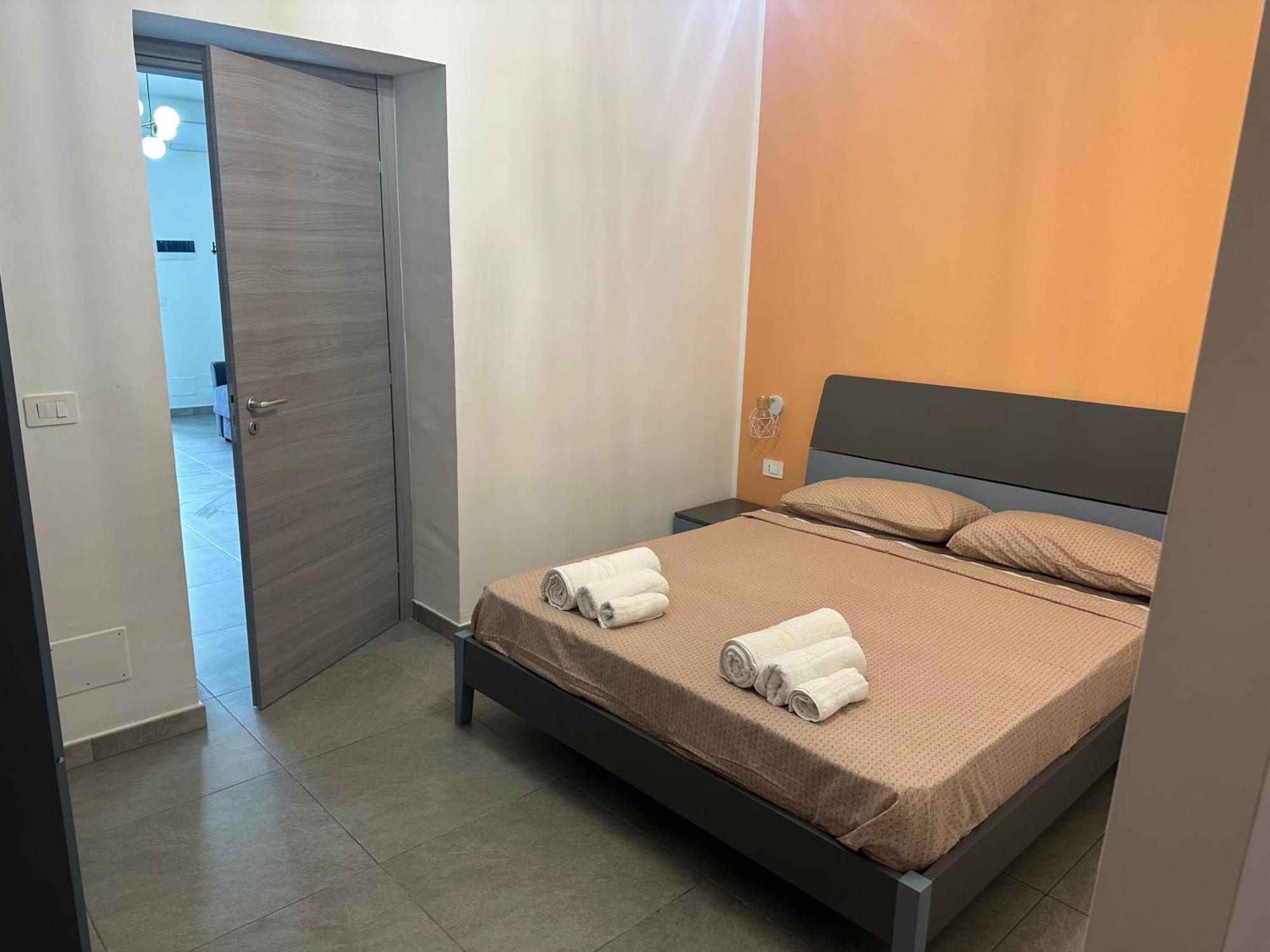 Ferienwohnung Nathouse Villafranca Tirrena Exterior foto