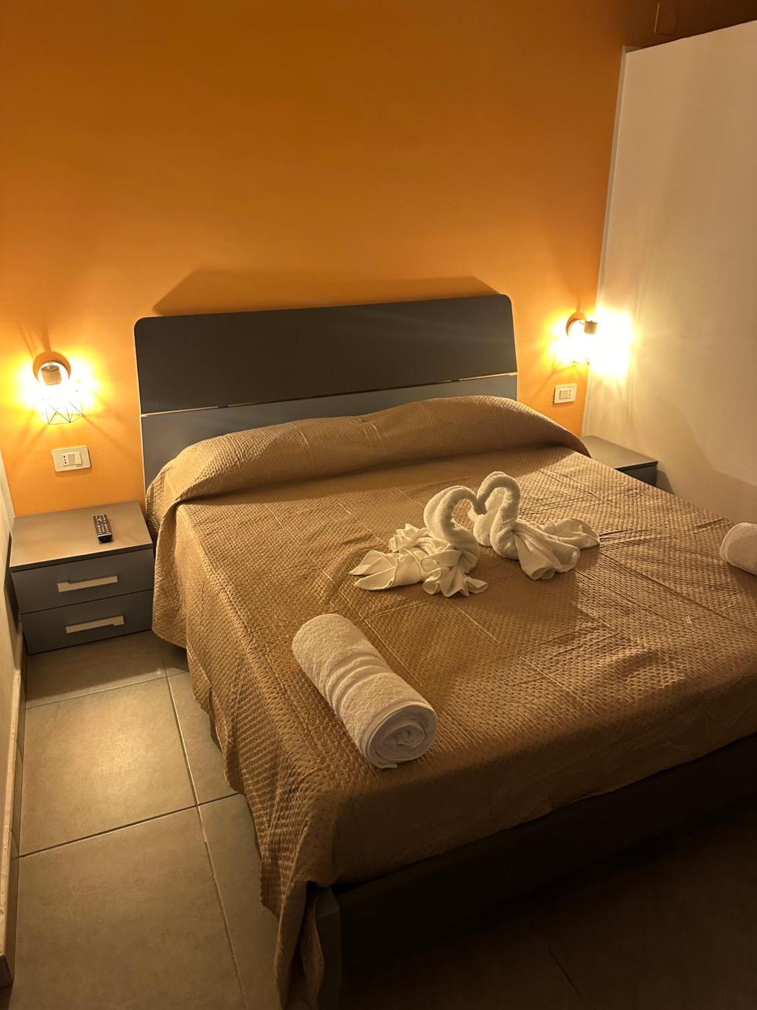 Ferienwohnung Nathouse Villafranca Tirrena Exterior foto